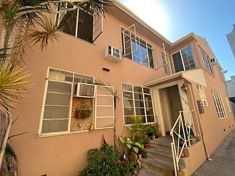 1st image of 1023 N San Vicente Blvd #1027-4