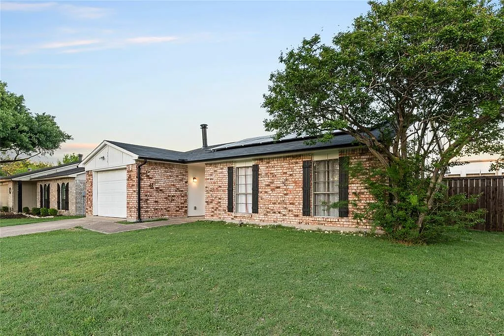 3 bed, 1381 sqft, $2,800 — Photo 3