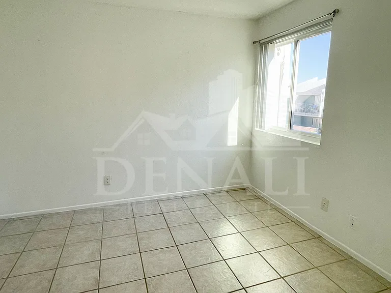 822 S Langley Ave #207 — Photo 15