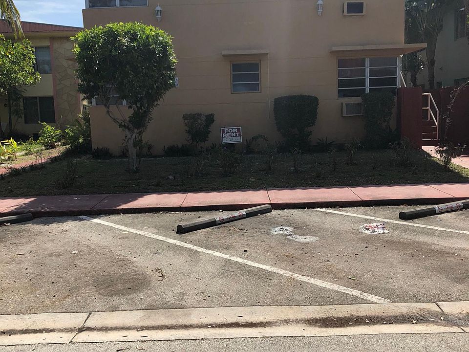 1st image of 1016 Biarritz Dr #7