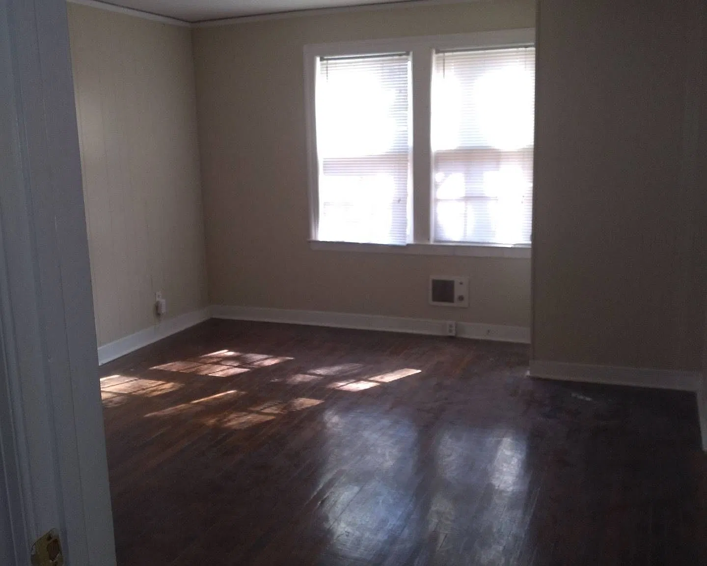 2741-43 Kimball Ave — Photo 4