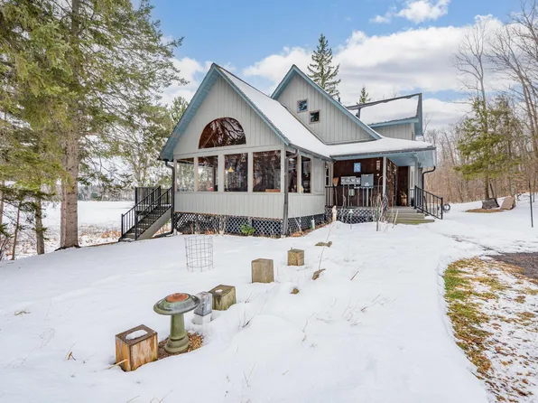 38243 Woodland Dr, Deer River, MN 56636