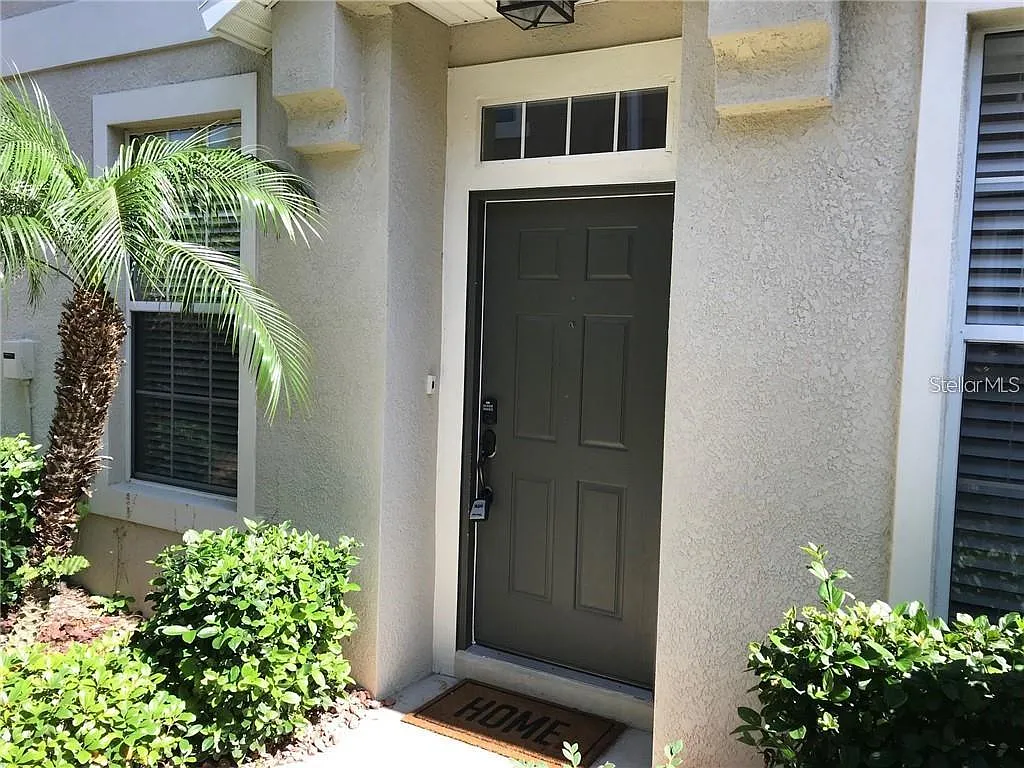 3 bed, 2.5 bath, 1662 sqft, $2,075 — Photo 3