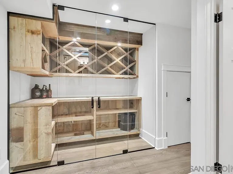 914 B Ave — Photo 25