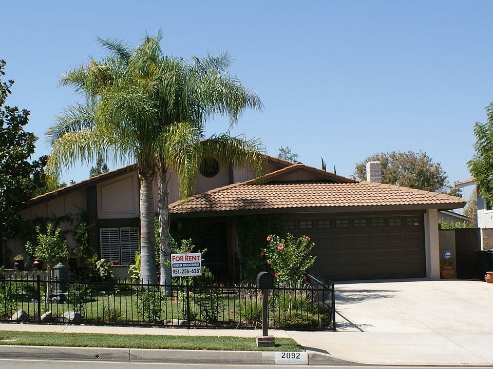 2092 Applegate Dr.