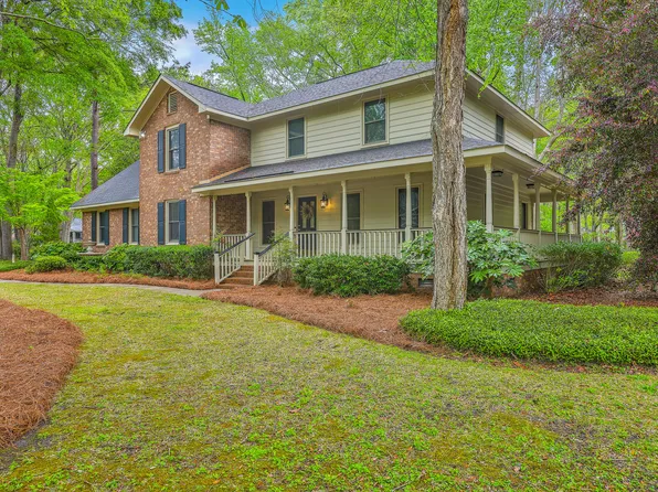104 Huckleberry Ln, Summerville, SC 29485