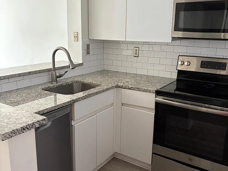 701 Pennsylvania Ave #1110 — Photo 6