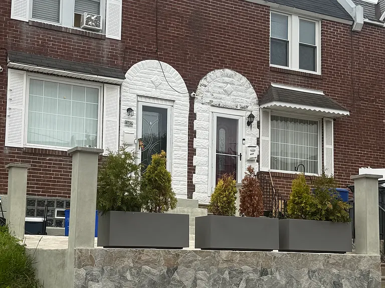 Lansing St — Photo 5