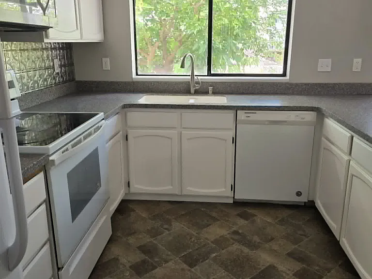 Sandpiper Ln — Photo 2