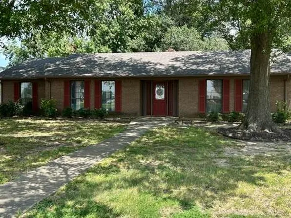 1002 Owen Mdws, Clarksdale, MS 38614