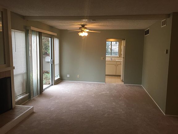 4th image of 19221 Vineyard Ln
