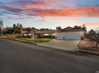 9364 Oak Creek Rd, Cherry Valley, CA 92223
