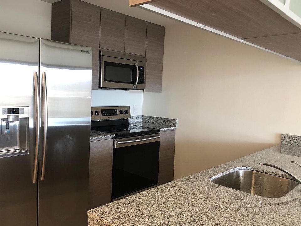 1st image of 1424 NE Miami Pl APT 1426