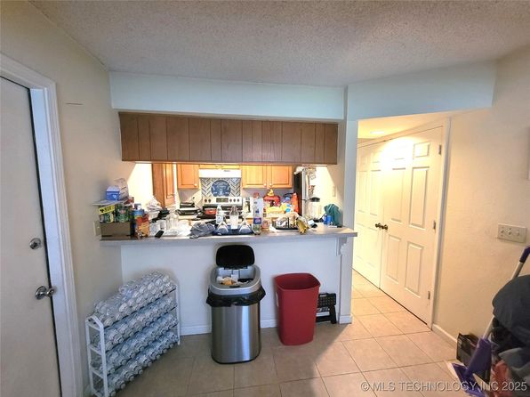 tulsa-oklahoma-440335500 picture