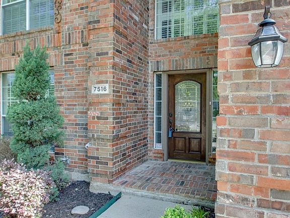 5th image of 7516 Park Gate Dr