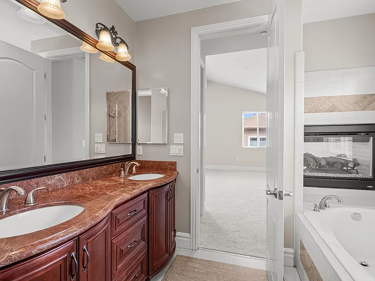 2412 Huntington Ln #A — Photo 21