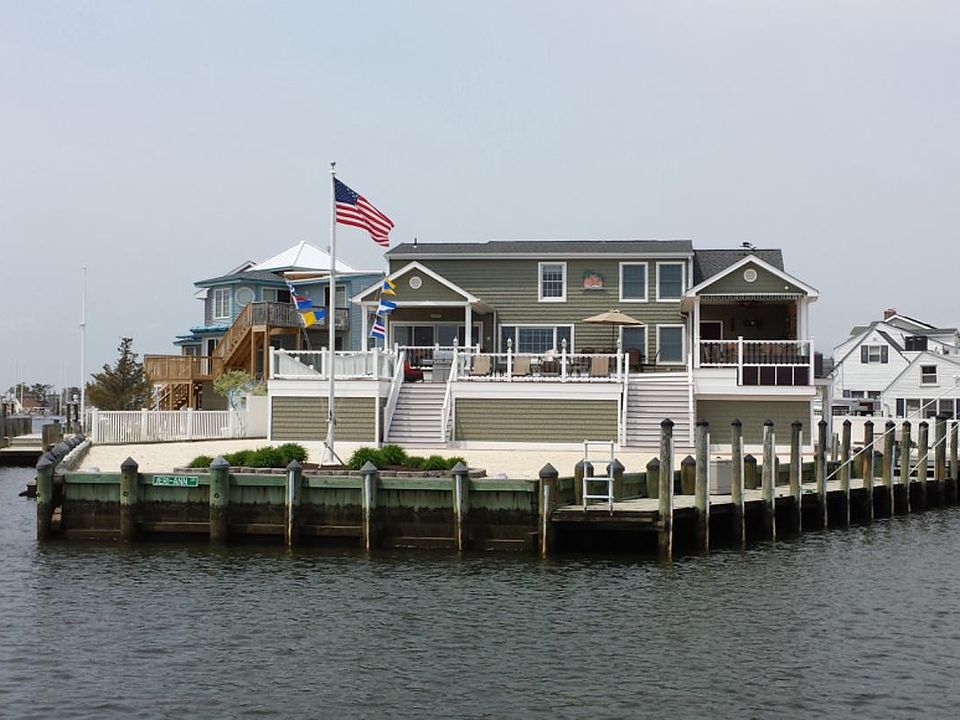 1st image of 82 Jeri Ann Dr