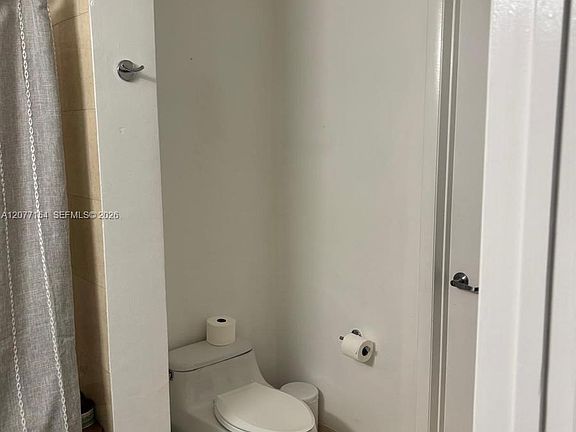 5th image of 90 SW 3rd St APT 1909