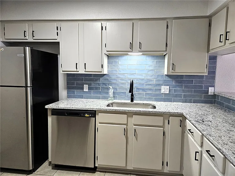 4802 Delwood St #5 — Photo 7