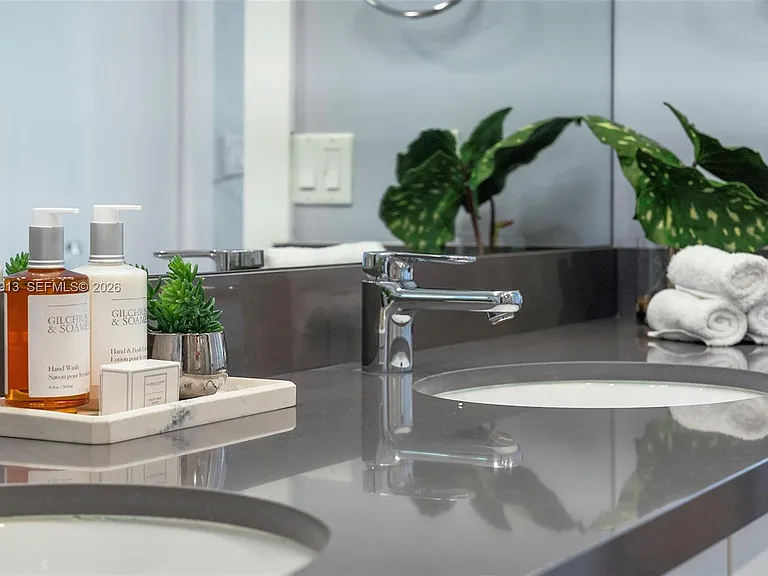 226 Ocean Dr #3C — Photo 28