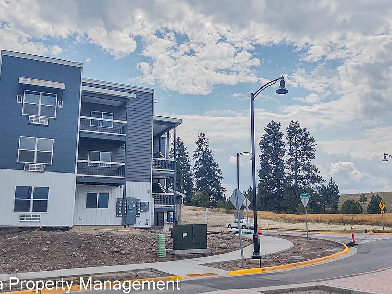 Jenny Place Apartments — Photo 11