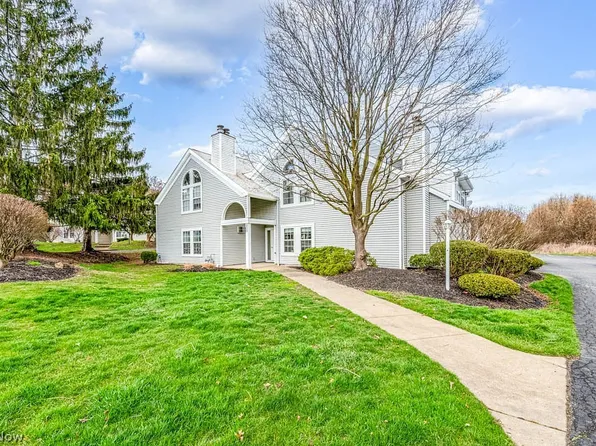 7492 Huntington Dr Unit 9, Youngstown, OH 44512