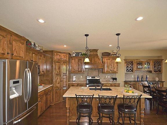 4th image of 8826 N Essex Dr
