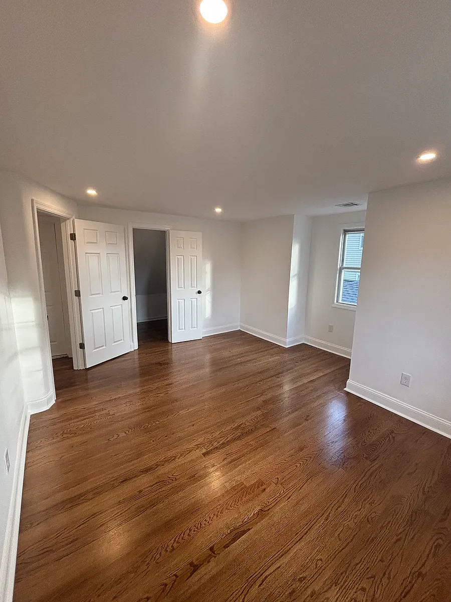 Building Photo - 16 Orchard Pl #2