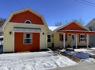 80 N 4th St, Lansing, IA 52151