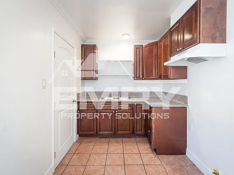 428 N Poplar Ave — Photo 14