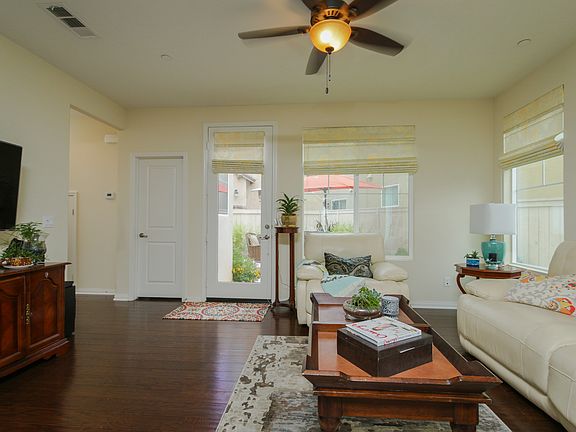 4th image of 1373 Dolomite Way