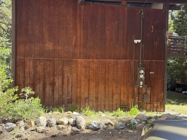 8790 Rainbow Ave, Kings Beach, CA 96143