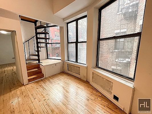 5th image of 251 W 72nd St #3