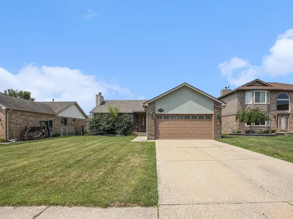 46179 Duke Dr, Chesterfield, MI 48051