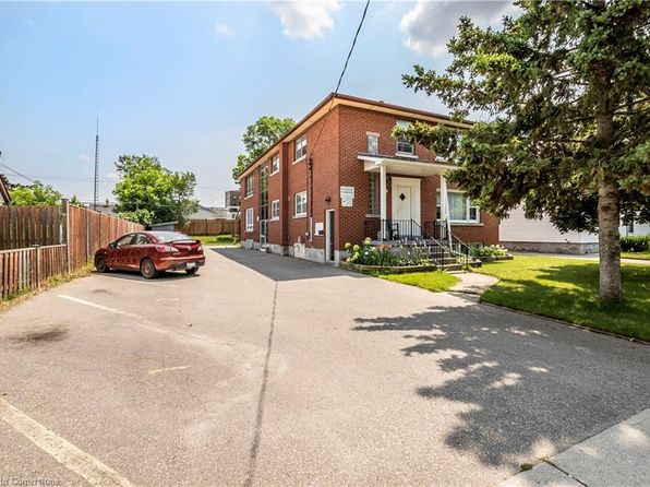 43 6th Ave, Kitchener, ON N2C 1P9