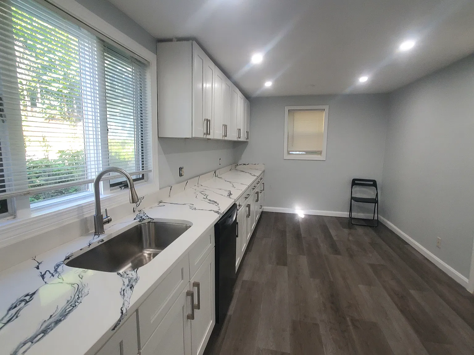 3 bed, 1670 sqft, $3,100 — Photo 2