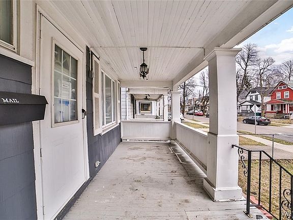 5th image of 52 Wade Ave