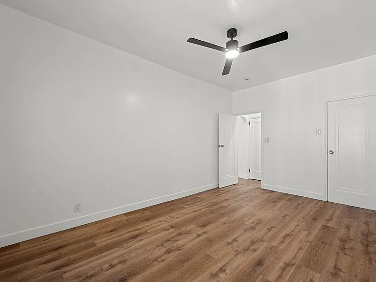 4172 Leimert Blvd #3/4A — Photo 11