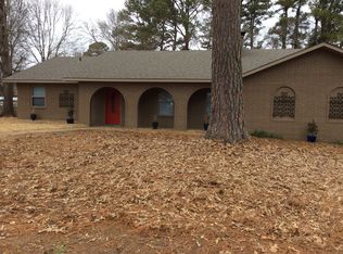 1900 Rosewood Dr, Benton, AR 72015