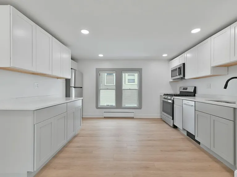 1812 River St #2 — Photo 8