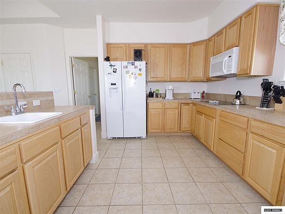 5th image of 255 De Wick Ct