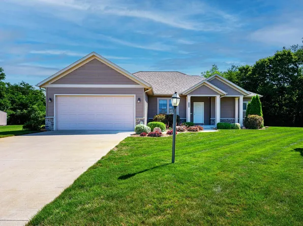 2726 Lilly Ct, Warsaw, IN 46582