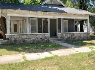 317 J St NW, Miami, OK 74354