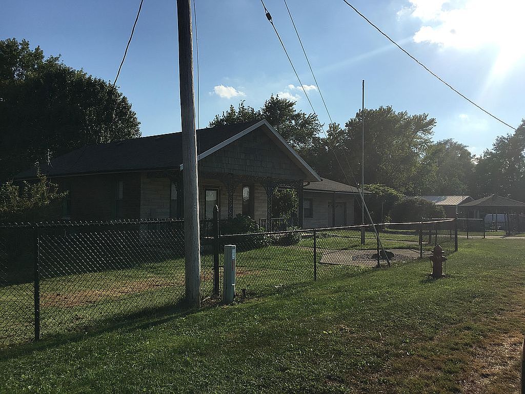 144 Robb St, Glenarm, IL 62536 Zillow