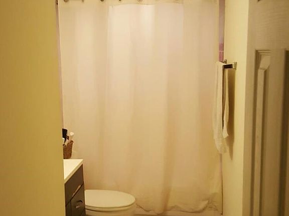 5th image of 1780 NE 191st St APT 202