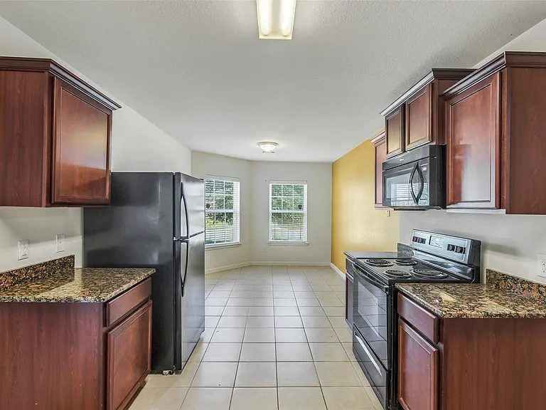 22719 Tabberts Way — Photo 7