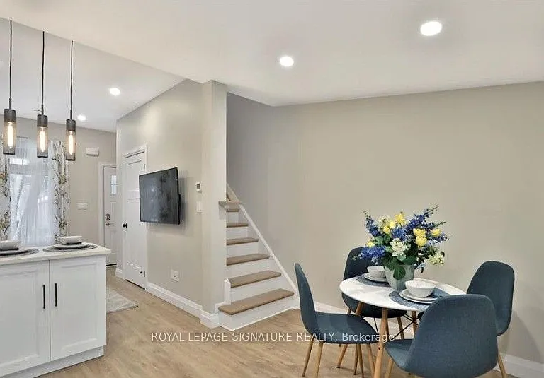33 Hawthorne Ave — Photo 7