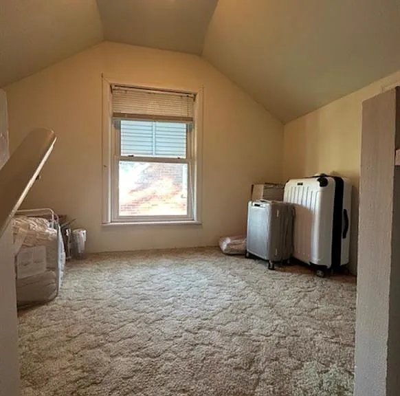926 Thompson Blvd — Photo 14