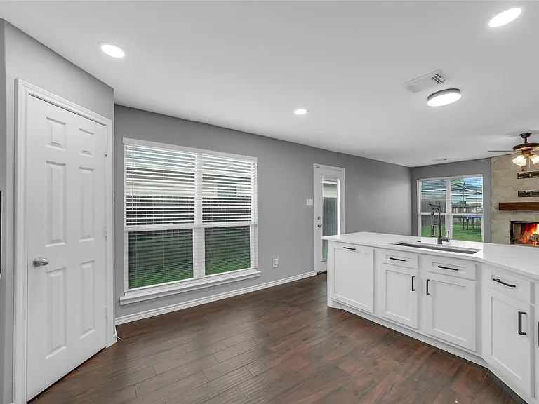 2214 Shady Pine Dr — Photo 8