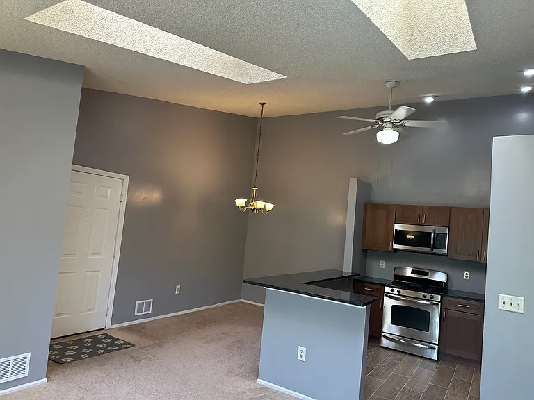304 Wimbeldon Ct — Photo 12